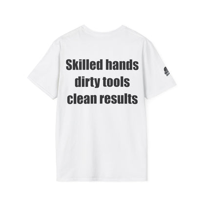 Мъжка тениска "Skilled hands, dirty tools, clean results"